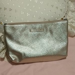 Tahari hand bag 🥳🎁